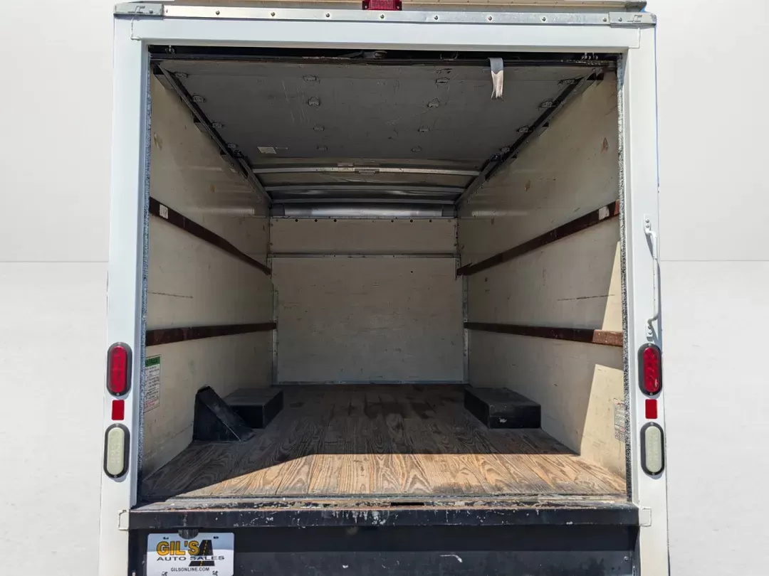 2014 White Ford Econoline Commercial Cutaway (1FDWE3FLXED) with an Regular Unleaded V-8 5.4 L/330 engine, 5-Speed Automatic w/OD transmission, located at 7000 Northlake Connector, Columbus, GA, 31904, (706) 987-8085, 32.524975, -84.978134 - 2014 Ford Econoline Commercial Cutaway - Photo#8