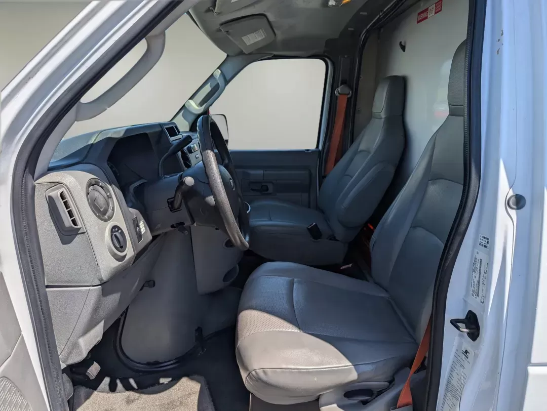 2014 White Ford Econoline Commercial Cutaway (1FDWE3FLXED) with an Regular Unleaded V-8 5.4 L/330 engine, 5-Speed Automatic w/OD transmission, located at 7000 Northlake Connector, Columbus, GA, 31904, (706) 987-8085, 32.524975, -84.978134 - 2014 Ford Econoline Commercial Cutaway - Photo#10