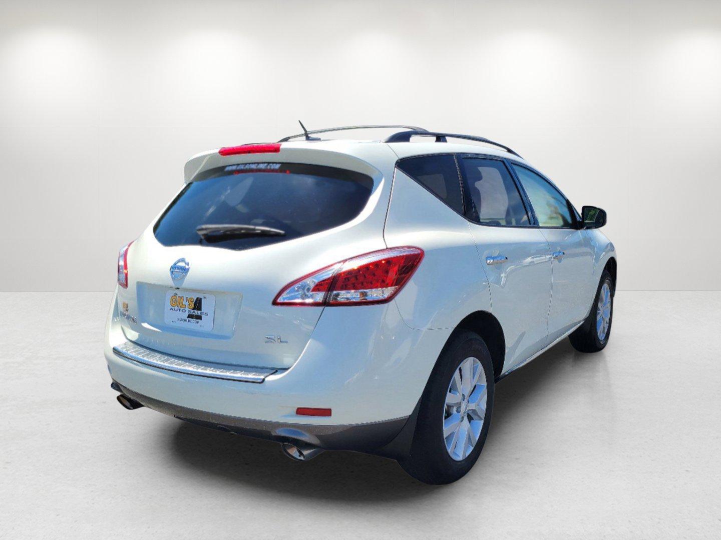 2012 Glacier Pearl /Beige Nissan Murano SL (JN8AZ1MU8CW) with an Gas V6 3.5L/ engine, 1-Speed Continuously Variable Ratio transmission, located at 3959 U.S. 80 W, Phenix City, AL, 36870, (334) 297-4885, 32.469296, -85.135185 - 2012 Nissan Murano SL - Photo#4