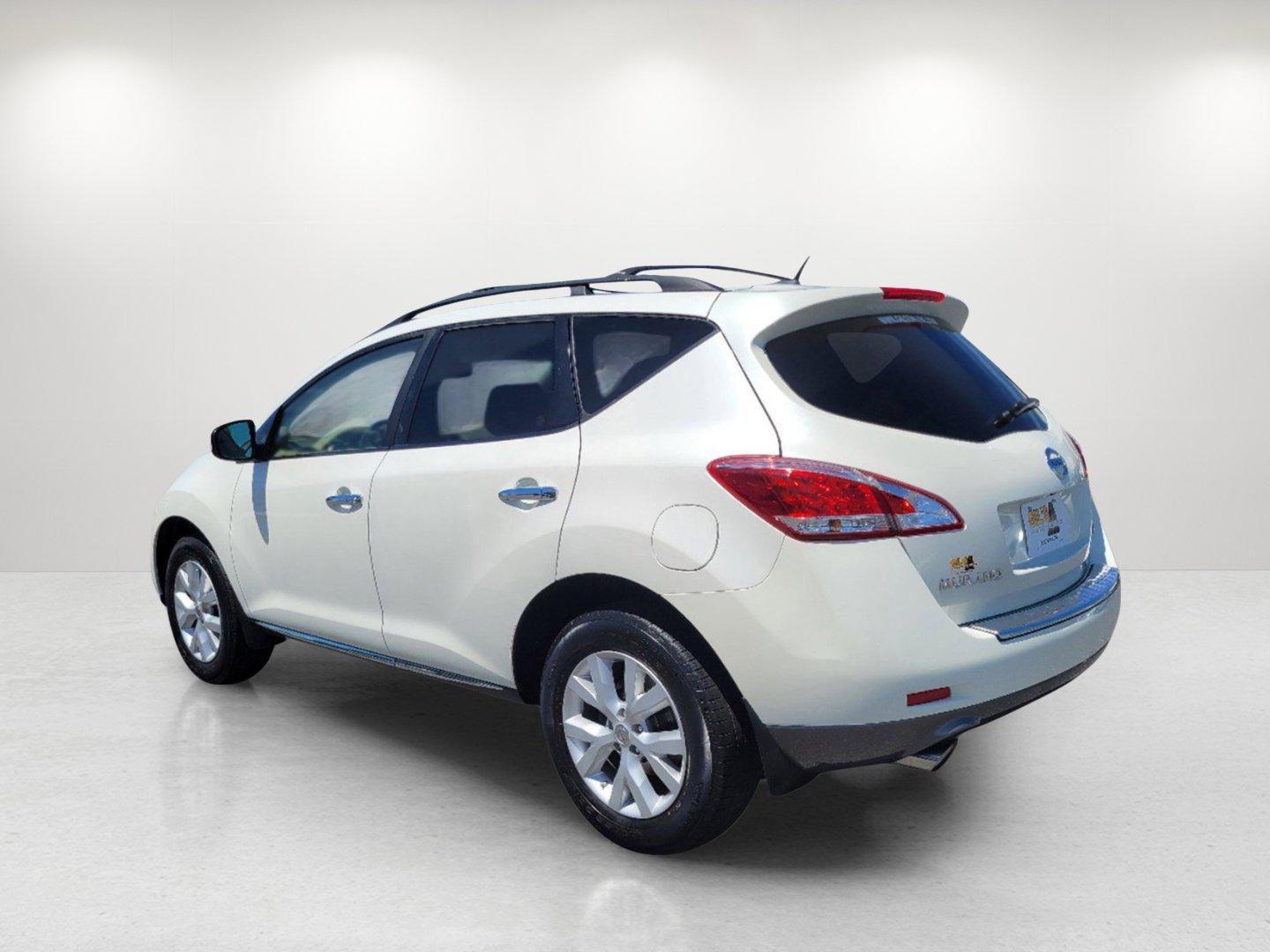 2012 Glacier Pearl /Beige Nissan Murano SL (JN8AZ1MU8CW) with an Gas V6 3.5L/ engine, 1-Speed Continuously Variable Ratio transmission, located at 3959 U.S. 80 W, Phenix City, AL, 36870, (334) 297-4885, 32.469296, -85.135185 - 2012 Nissan Murano SL - Photo#6