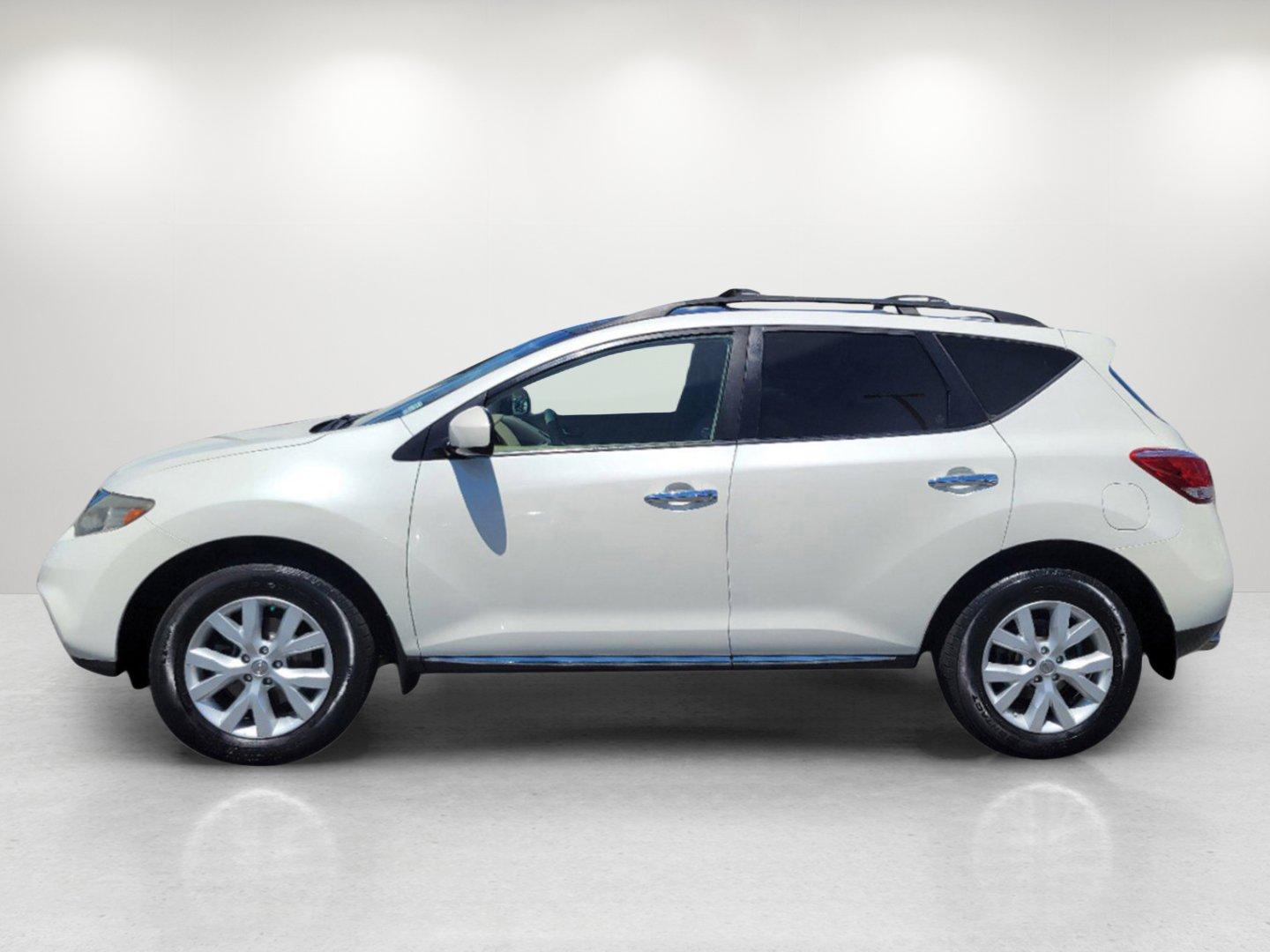 2012 Glacier Pearl /Beige Nissan Murano SL (JN8AZ1MU8CW) with an Gas V6 3.5L/ engine, 1-Speed Continuously Variable Ratio transmission, located at 3959 U.S. 80 W, Phenix City, AL, 36870, (334) 297-4885, 32.469296, -85.135185 - 2012 Nissan Murano SL - Photo#7