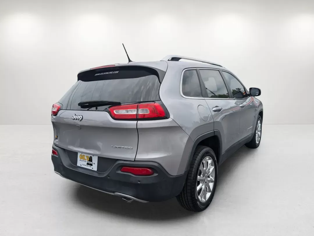 2014 /Black Jeep Cherokee Limited (1C4PJLDSXEW) with an Regular Unleaded V-6 3.2 L/198 engine, 9-Speed Automatic w/OD transmission, located at 1430 Gateway Drive, Opelika, AL, 36801, (334) 239-0944, 32.637871, -85.409790 - 2014 Jeep Cherokee Limited - Photo#4