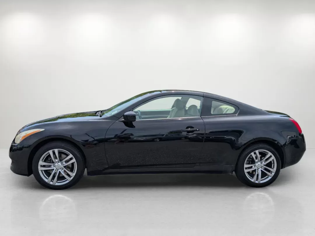 2009 Black Obsidian /Wheat Infiniti G37 Coupe x (JNKCV64F19M) with an Gas V6 3.7L/225 engine, 7-Speed Automatic w/OD transmission, located at 804 22nd Ave, Phenix City, AL, 36870, (334) 297-1860, 32.484749, -85.024475 - 2009 Infiniti G37 Coupe x - Photo#2