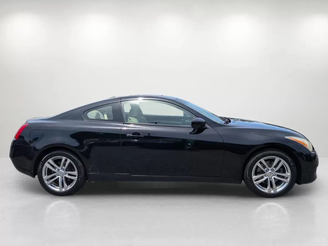 2009 Black Obsidian /Wheat Infiniti G37 Coupe x (JNKCV64F19M) with an Gas V6 3.7L/225 engine, 7-Speed Automatic w/OD transmission, located at 804 22nd Ave, Phenix City, AL, 36870, (334) 297-1860, 32.484749, -85.024475 - 2009 Infiniti G37 Coupe x - Photo#4