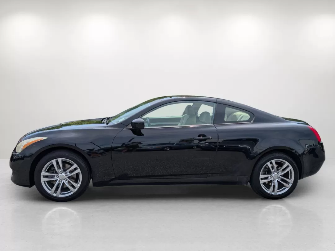 2009 Black Obsidian /Wheat Infiniti G37 Coupe x (JNKCV64F19M) with an Other engine, located at 7000 Northlake Connector, Columbus, GA, 31904, (706) 987-8085, 32.524975, -84.978134 - 2009 Infiniti G37 Coupe x - Photo#2