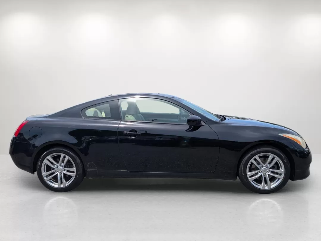 2009 Black Obsidian /Wheat Infiniti G37 Coupe x (JNKCV64F19M) with an Other engine, located at 7000 Northlake Connector, Columbus, GA, 31904, (706) 987-8085, 32.524975, -84.978134 - 2009 Infiniti G37 Coupe x - Photo#4