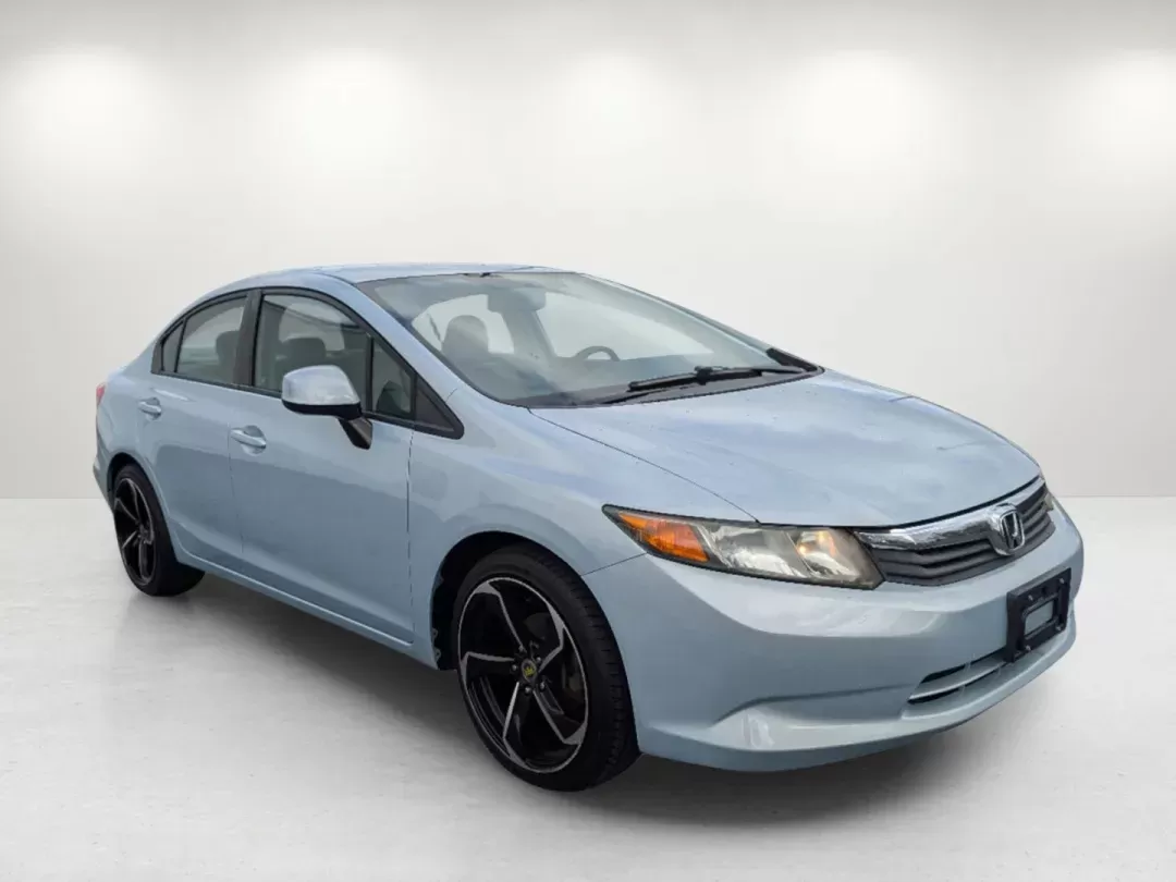 2012 Honda Civic Sdn LX (19XFB2F53CE) with an Gas I4 1.8L/110 engine, 5-Speed Automatic transmission, located at 3959 U.S. 80 W, Phenix City, AL, 36870, (334) 297-4885, 32.469296, -85.135185 - 2012 Honda Civic Sdn LX - Photo#2
