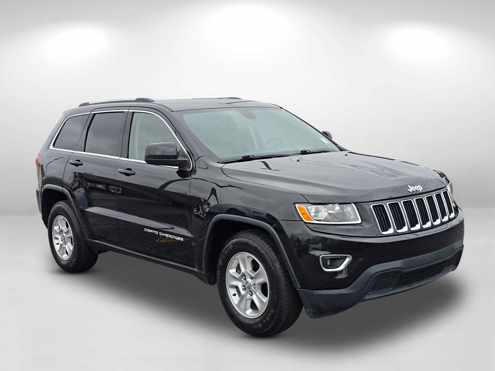 2015 /Lt Frost Beige/Black Jeep Grand Cherokee Laredo (1C4RJEAG1FC) with an Regular Unleaded V-6 3.6 L/220 engine, 8-Speed Automatic w/OD transmission, located at 3959 U.S. 80 W, Phenix City, AL, 36870, (334) 297-4885, 32.469296, -85.135185 - 2015 Jeep Grand Cherokee Laredo - Photo#8