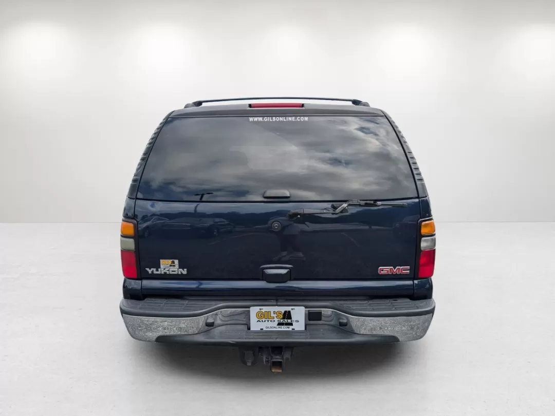 2006 Deep Blue Metallic /Pewter/Dark Pewter GMC Yukon SLT (1GKEC13T76R) with an Other engine, located at 3959 U.S. 80 W, Phenix City, AL, 36870, (334) 297-4885, 32.469296, -85.135185 - **Embark on Your Next Adventure with the 2006 GMC Yukon SLT at Gils Auto!**<br /> <br /> If you're looking for a vehicle that's not just a mode of transportation but a true companion for life's adventures, the 2006 GMC Yukon SLT is your ideal match. With its spacious interior and robust build, this - Photo#6