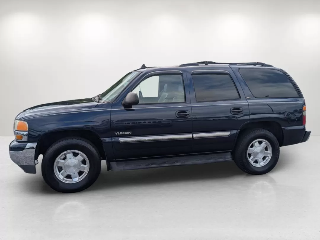2006 Deep Blue Metallic /Pewter/Dark Pewter GMC Yukon SLT (1GKEC13T76R) with an Other engine, located at 3959 U.S. 80 W, Phenix City, AL, 36870, (334) 297-4885, 32.469296, -85.135185 - **Embark on Your Next Adventure with the 2006 GMC Yukon SLT at Gils Auto!**<br /> <br /> If you're looking for a vehicle that's not just a mode of transportation but a true companion for life's adventures, the 2006 GMC Yukon SLT is your ideal match. With its spacious interior and robust build, this - Photo#8