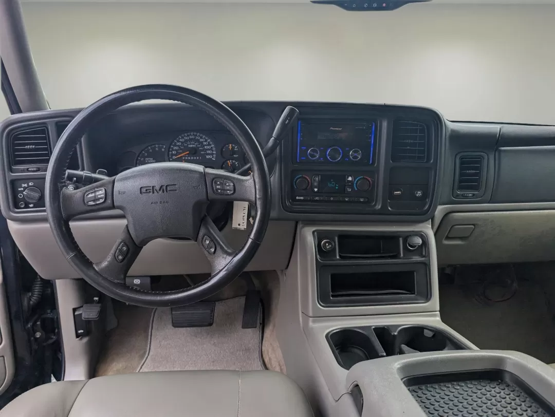 2006 Deep Blue Metallic /Pewter/Dark Pewter GMC Yukon SLT (1GKEC13T76R) with an Other engine, located at 3959 U.S. 80 W, Phenix City, AL, 36870, (334) 297-4885, 32.469296, -85.135185 - **Embark on Your Next Adventure with the 2006 GMC Yukon SLT at Gils Auto!**<br /> <br /> If you're looking for a vehicle that's not just a mode of transportation but a true companion for life's adventures, the 2006 GMC Yukon SLT is your ideal match. With its spacious interior and robust build, this - Photo#13