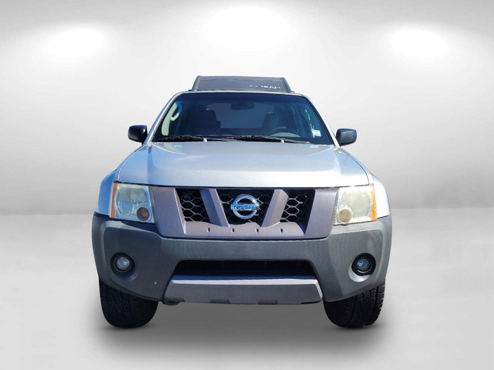 2007 Silver Nissan Xterra (5N1AN08U37C) with an Gas V6 4.0L/241 engine, located at 1430 Gateway Drive, Opelika, AL, 36801, (334) 239-0944, 32.637871, -85.409790 - 2007 Nissan Xterra - Photo#1