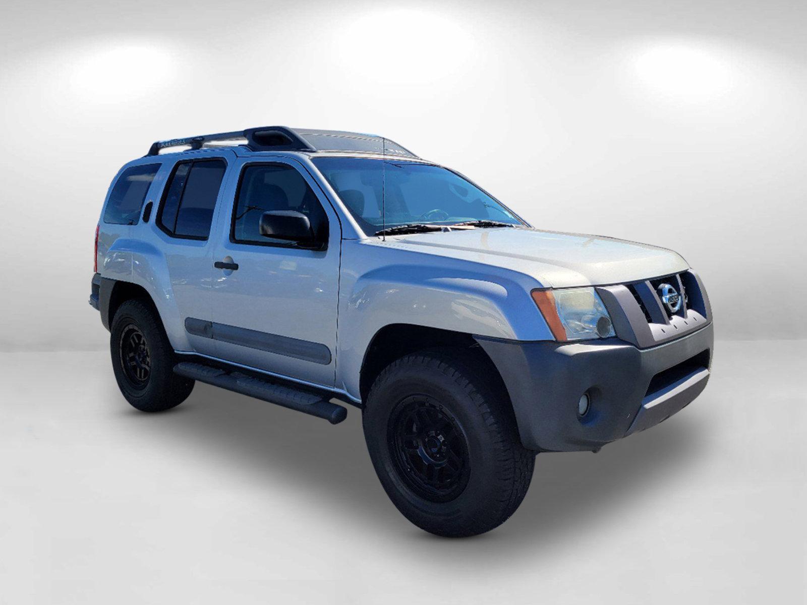 2007 Silver Nissan Xterra (5N1AN08U37C) with an Gas V6 4.0L/241 engine, located at 1430 Gateway Drive, Opelika, AL, 36801, (334) 239-0944, 32.637871, -85.409790 - 2007 Nissan Xterra - Photo#2