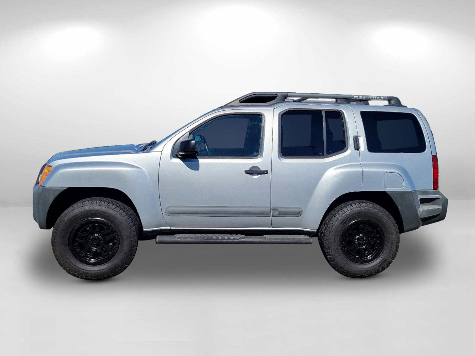 2007 Silver Nissan Xterra (5N1AN08U37C) with an Gas V6 4.0L/241 engine, located at 1430 Gateway Drive, Opelika, AL, 36801, (334) 239-0944, 32.637871, -85.409790 - 2007 Nissan Xterra - Photo#6