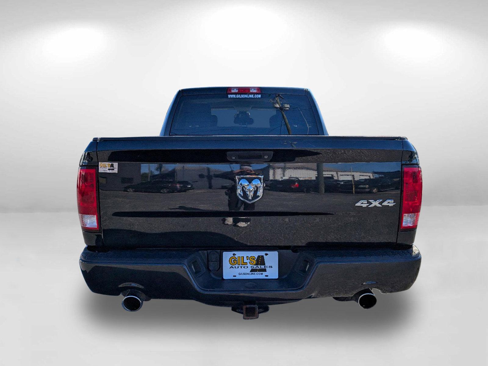 2016 /Diesel Gray/Black Ram 1500 Express (3C6RR7KT9GG) with an Regular Unleaded V-8 5.7 L/345 engine, 8-Speed Automatic w/OD transmission, located at 3959 U.S. 80 W, Phenix City, AL, 36870, (334) 297-4885, 32.469296, -85.135185 - 2016 Ram 1500 Express - Photo#5