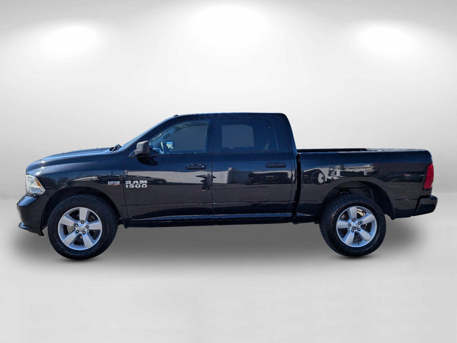 2016 /Diesel Gray/Black Ram 1500 Express (3C6RR7KT9GG) with an Regular Unleaded V-8 5.7 L/345 engine, 8-Speed Automatic w/OD transmission, located at 3959 U.S. 80 W, Phenix City, AL, 36870, (334) 297-4885, 32.469296, -85.135185 - 2016 Ram 1500 Express - Photo#7