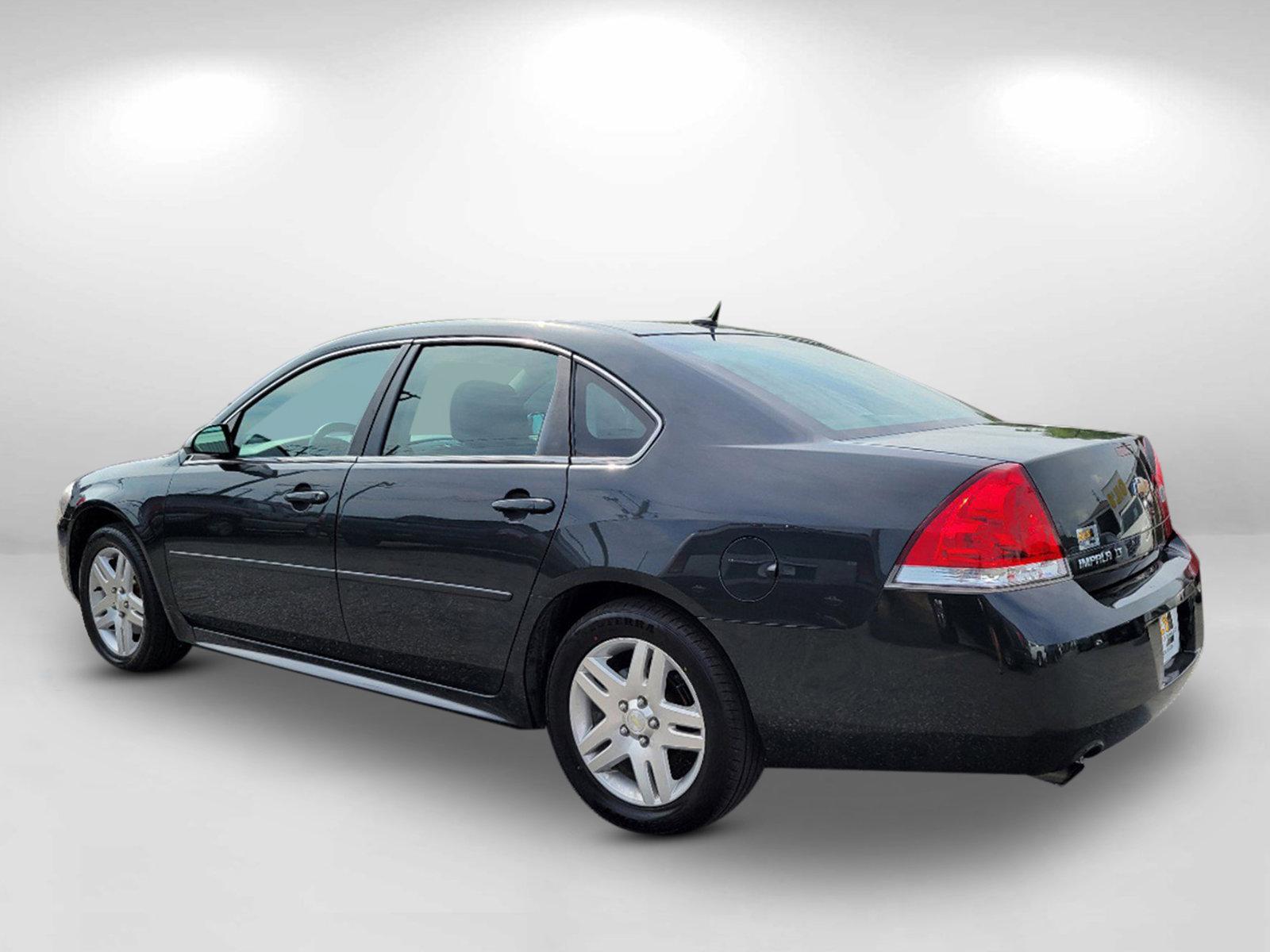 2015 Ashen Gray Metallic /Ebony Chevrolet Impala Limited LT (2G1WB5E32F1) with an Gas/Ethanol V6 3.6L/217 engine, 6-Speed Automatic transmission, located at 1430 Gateway Drive, Opelika, AL, 36801, (334) 239-0944, 32.637871, -85.409790 - 2015 Chevrolet Impala Limited LT - Photo#6