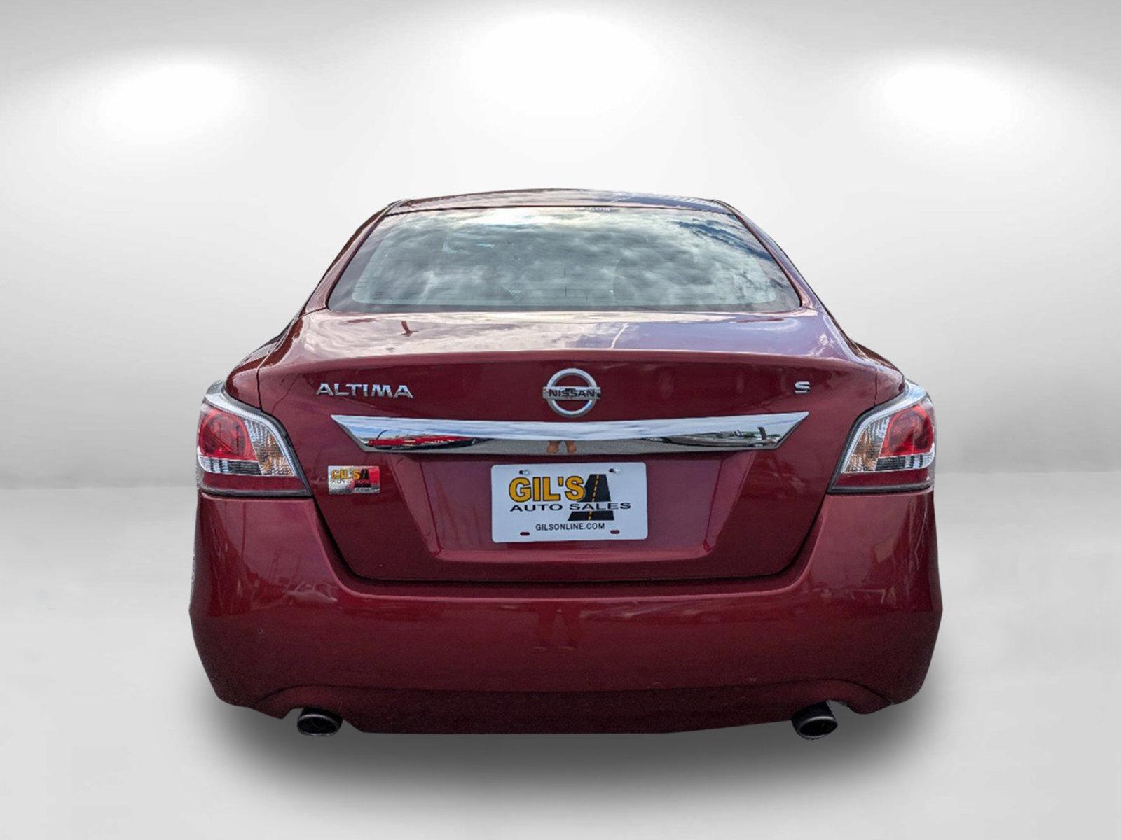 2015 Nissan Altima 2.5 S (1N4AL3AP9FC) with an Regular Unleaded I-4 2.5 L/152 engine, 1-Speed CVT w/OD transmission, located at 7000 Northlake Connector, Columbus, GA, 31904, (706) 987-8085, 32.524975, -84.978134 - 2015 Nissan Altima 2.5 S - Photo#5