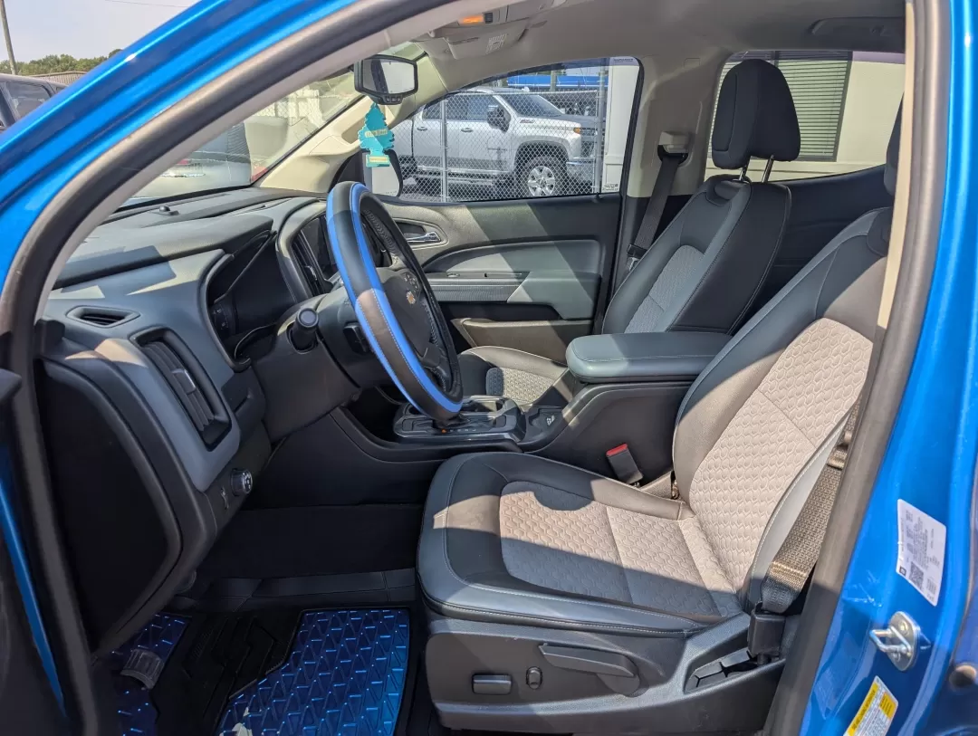 2021 /Jet Black Chevrolet Colorado 2WD Z71 (1GCGSDEN2M1) with an Other engine, located at 3959 U.S. 80 W, Phenix City, AL, 36870, (334) 297-4885, 32.469296, -85.135185 - 2021 Chevrolet Colorado 2WD Z71 - Photo#9