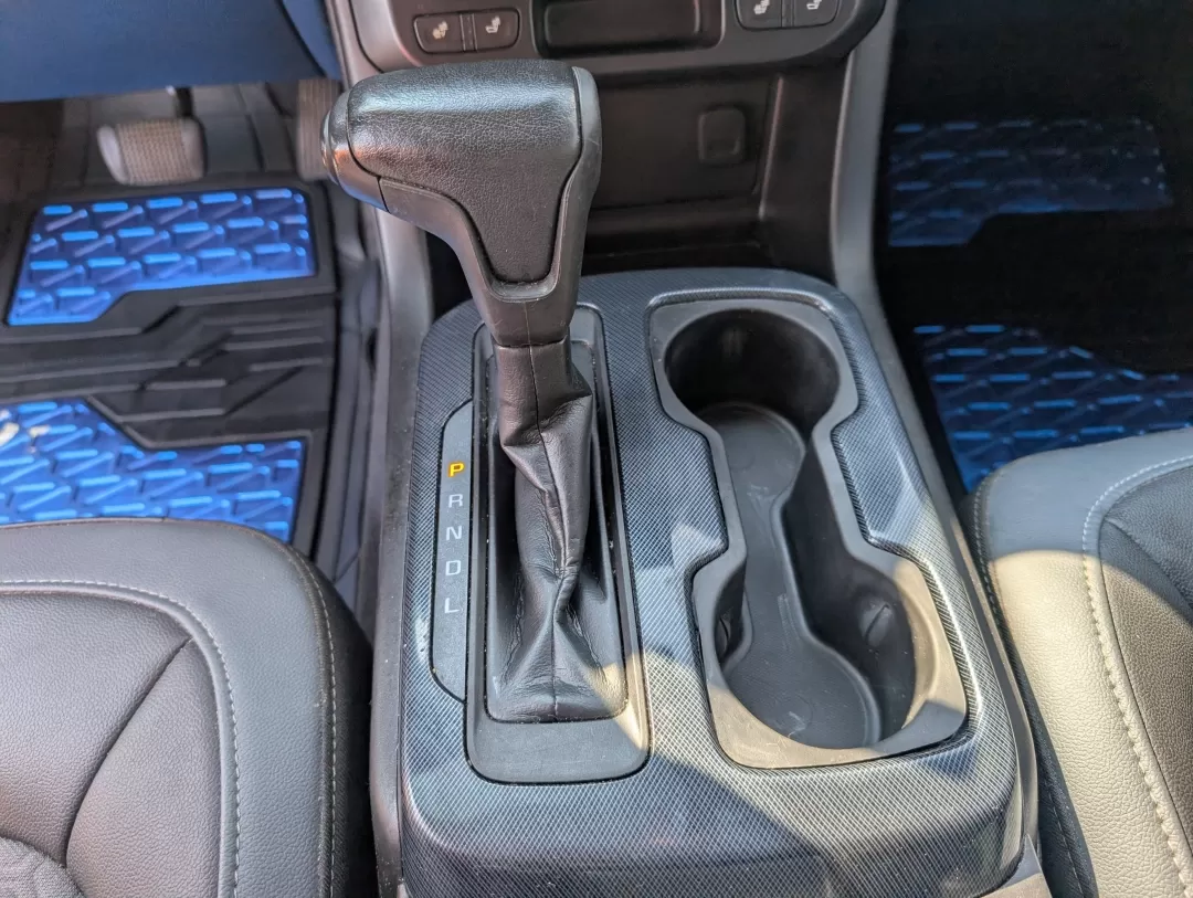 2021 /Jet Black Chevrolet Colorado 2WD Z71 (1GCGSDEN2M1) with an Other engine, located at 3959 U.S. 80 W, Phenix City, AL, 36870, (334) 297-4885, 32.469296, -85.135185 - 2021 Chevrolet Colorado 2WD Z71 - Photo#12