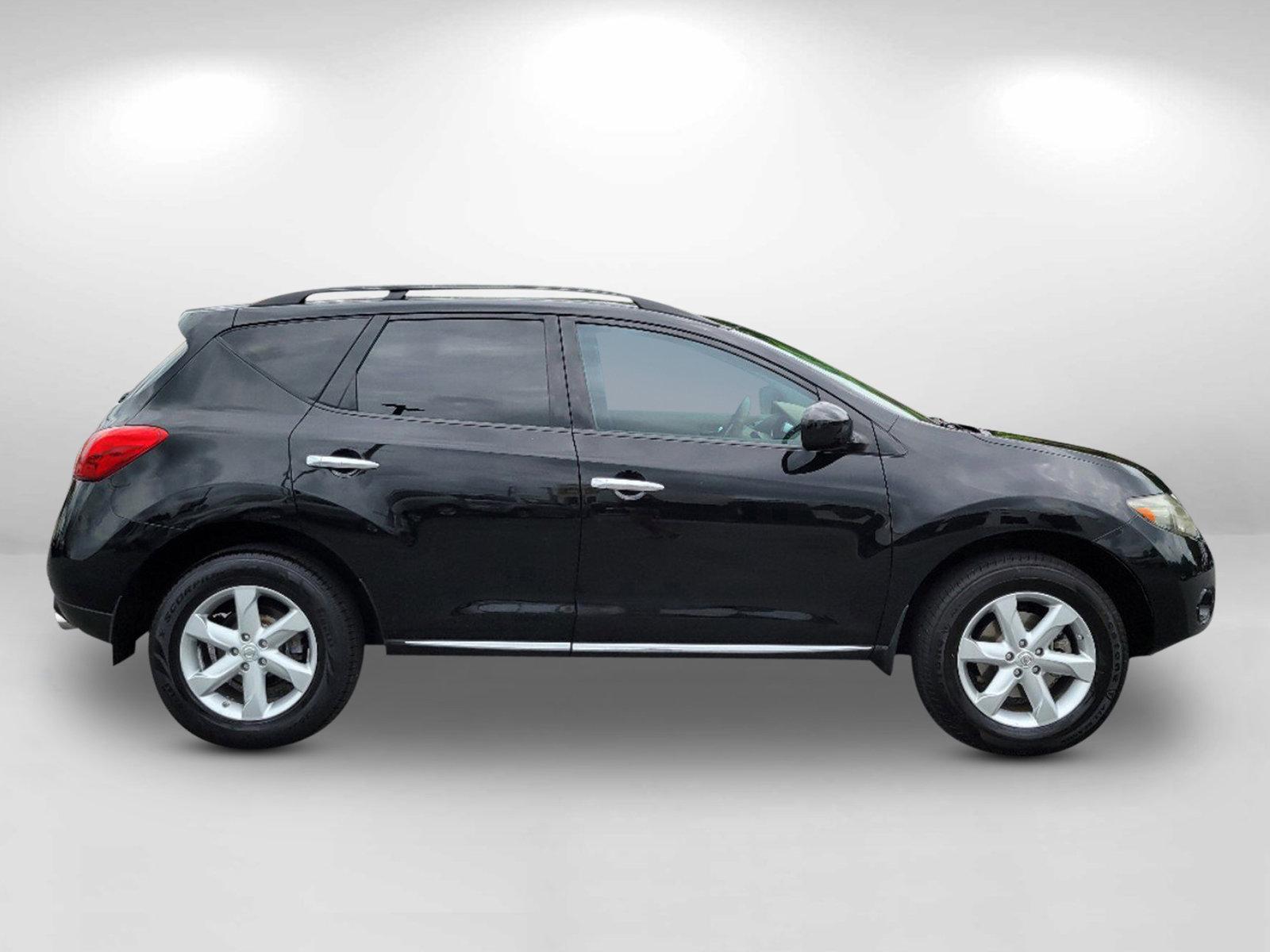 2009 Super Black /Beige Nissan Murano S (JN8AZ18U19W) with an Gas V6 3.5L/ engine, 1-Speed Automatic (CVT) Continuously Variable transmission, located at 1430 Gateway Drive, Opelika, AL, 36801, (334) 239-0944, 32.637871, -85.409790 - 2009 Nissan Murano S - Photo#3