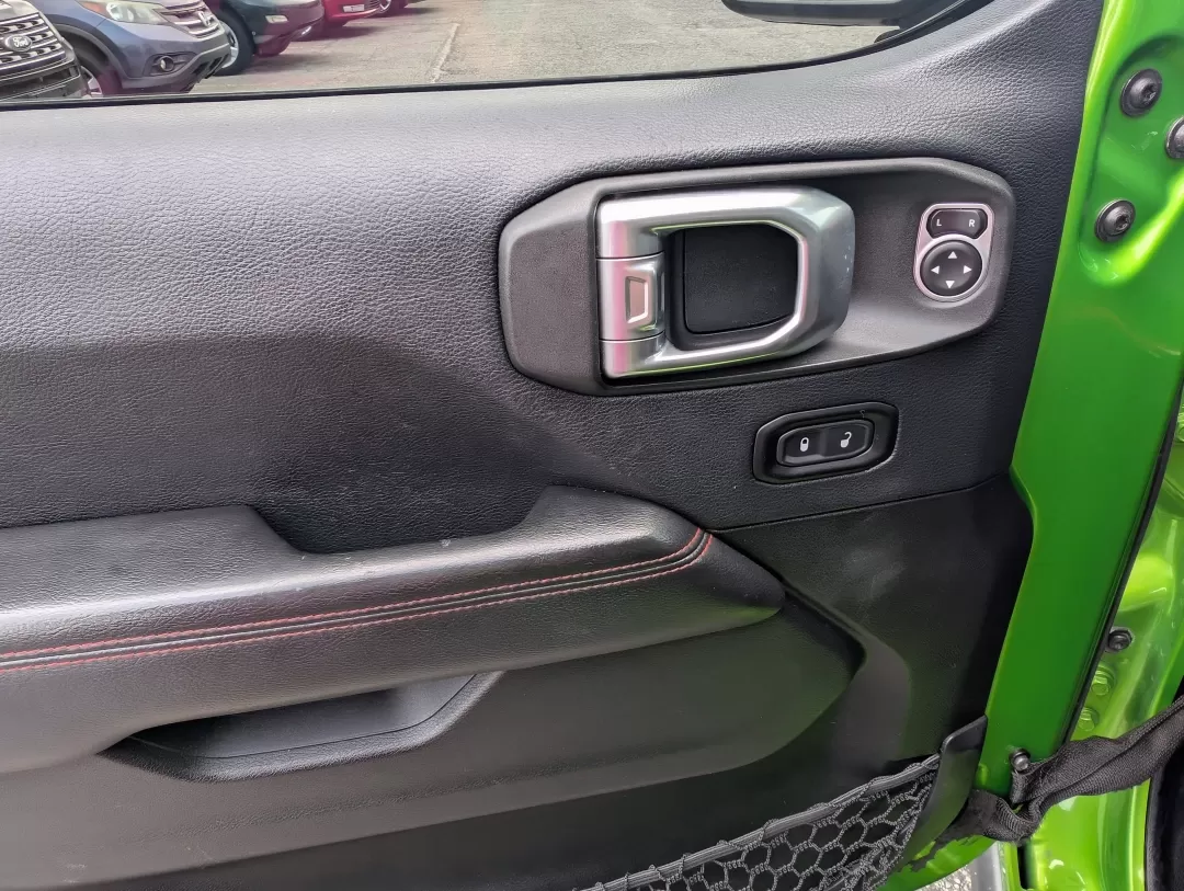 2019 Mojito! Clearcoat /Black Jeep Wrangler Rubicon (1C4HJXFG5KW) with an Other engine, located at 3959 U.S. 80 W, Phenix City, AL, 36870, (334) 297-4885, 32.469296, -85.135185 - 2019 Jeep Wrangler Rubicon - Photo#8