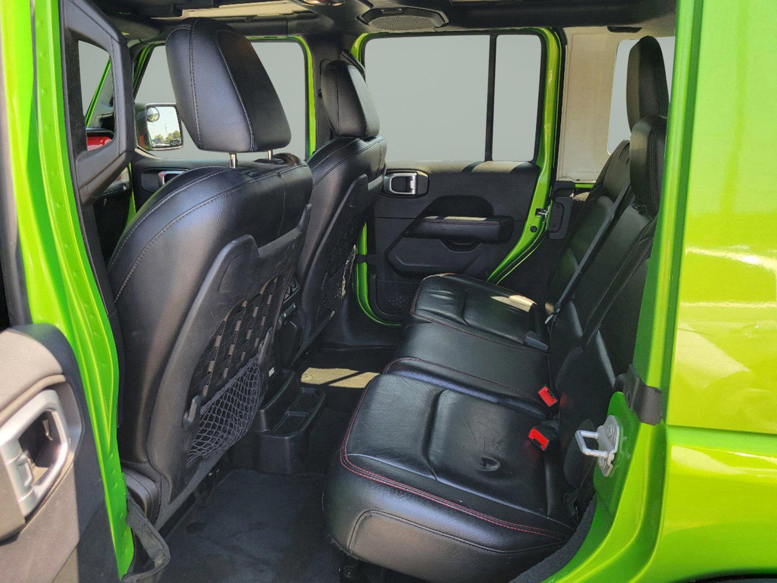 2019 Mojito! Clearcoat /Black Jeep Wrangler Unlimited Rubicon (1C4HJXFG5KW) with an Regular Unleaded V-6 3.6 L/220 engine, 8-Speed Automatic w/OD transmission, located at 7000 Northlake Connector, Columbus, GA, 31904, (706) 987-8085, 32.524975, -84.978134 - 2019 Jeep Wrangler Unlimited Rubicon - Photo#10