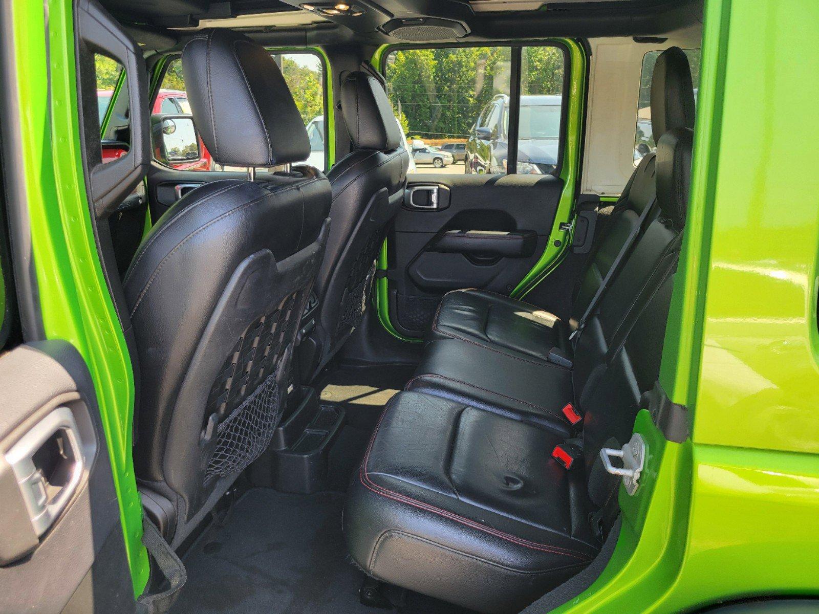 2019 Mojito! Clearcoat /Black Jeep Wrangler Unlimited Rubicon (1C4HJXFG5KW) with an Regular Unleaded V-6 3.6 L/220 engine, 8-Speed Automatic w/OD transmission, located at 7000 Northlake Connector, Columbus, GA, 31904, (706) 987-8085, 32.524975, -84.978134 - 2019 Jeep Wrangler Unlimited Rubicon - Photo#14