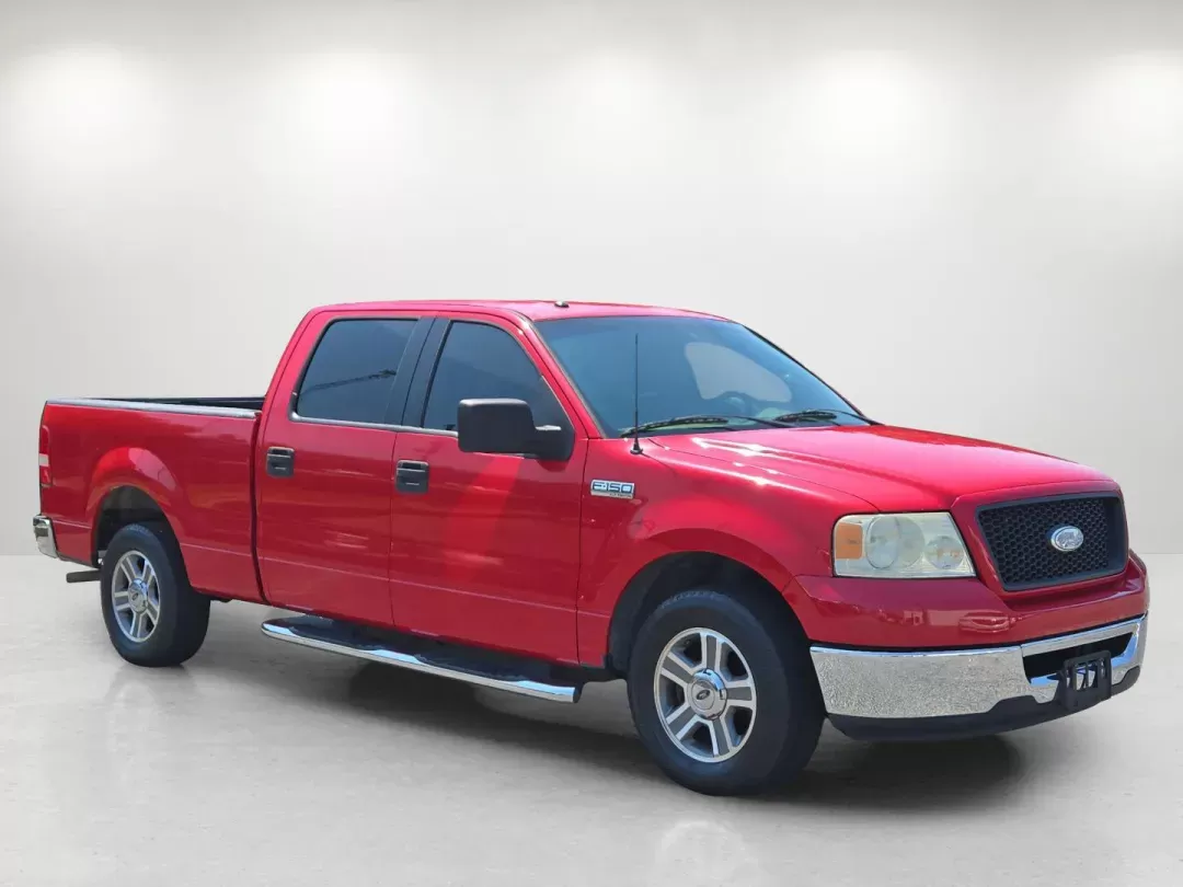 2006 Ford F-150 XLT (1FTRW12W86F) with an Other engine, located at 3959 U.S. 80 W, Phenix City, AL, 36870, (334) 297-4885, 32.469296, -85.135185 - **Unleash the Adventure: 2006 Ford F-150 XLT - Your Perfect Pickup!**<br /> <br /> Are you ready to elevate your lifestyle with a vehicle that can keep up with your ambitions? Introducing the 2006 Ford F-150 XLT, available now at Gils Auto in Phenix City, AL. This robust crew cab pickup is not just - Photo#2