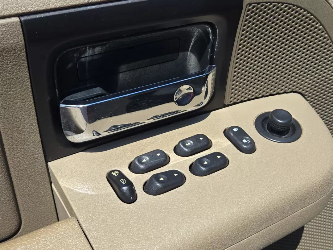 2006 Ford F-150 XLT (1FTRW12W86F) with an Other engine, located at 3959 U.S. 80 W, Phenix City, AL, 36870, (334) 297-4885, 32.469296, -85.135185 - **Unleash the Adventure: 2006 Ford F-150 XLT - Your Perfect Pickup!**<br /> <br /> Are you ready to elevate your lifestyle with a vehicle that can keep up with your ambitions? Introducing the 2006 Ford F-150 XLT, available now at Gils Auto in Phenix City, AL. This robust crew cab pickup is not just - Photo#10
