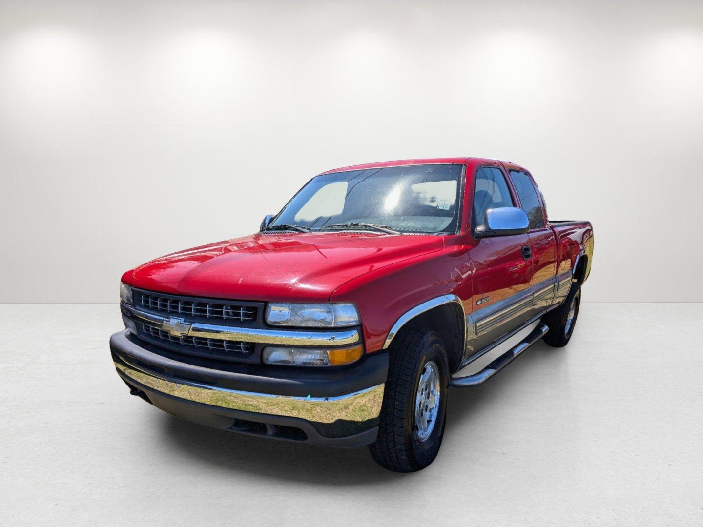 2001 /Graphite Chevrolet Silverado 1500 LS (1GCEK19T41E) with an Gas V8 5.3L/325 engine, 4-Speed Automatic w/OD, Electronic transmission, located at 3959 U.S. 80 W, Phenix City, AL, 36870, (334) 297-4885, 32.469296, -85.135185 - 2001 Chevrolet Silverado 1500 LS - Photo#0