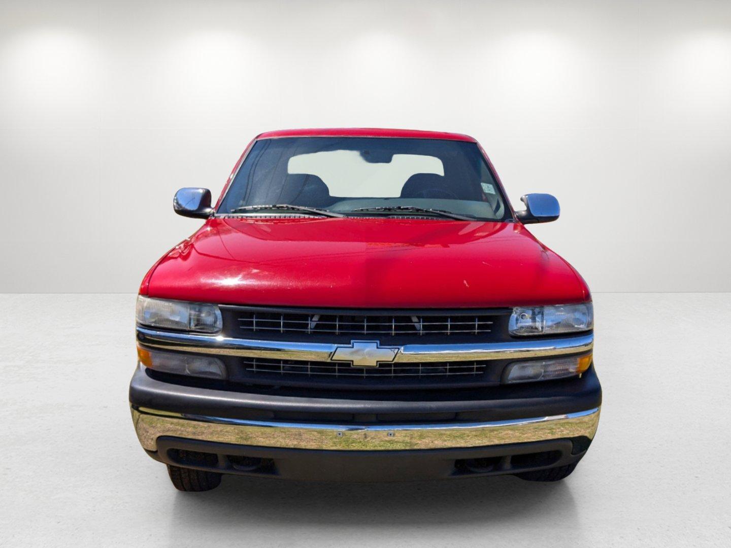 2001 /Graphite Chevrolet Silverado 1500 LS (1GCEK19T41E) with an Gas V8 5.3L/325 engine, 4-Speed Automatic w/OD, Electronic transmission, located at 3959 U.S. 80 W, Phenix City, AL, 36870, (334) 297-4885, 32.469296, -85.135185 - 2001 Chevrolet Silverado 1500 LS - Photo#1