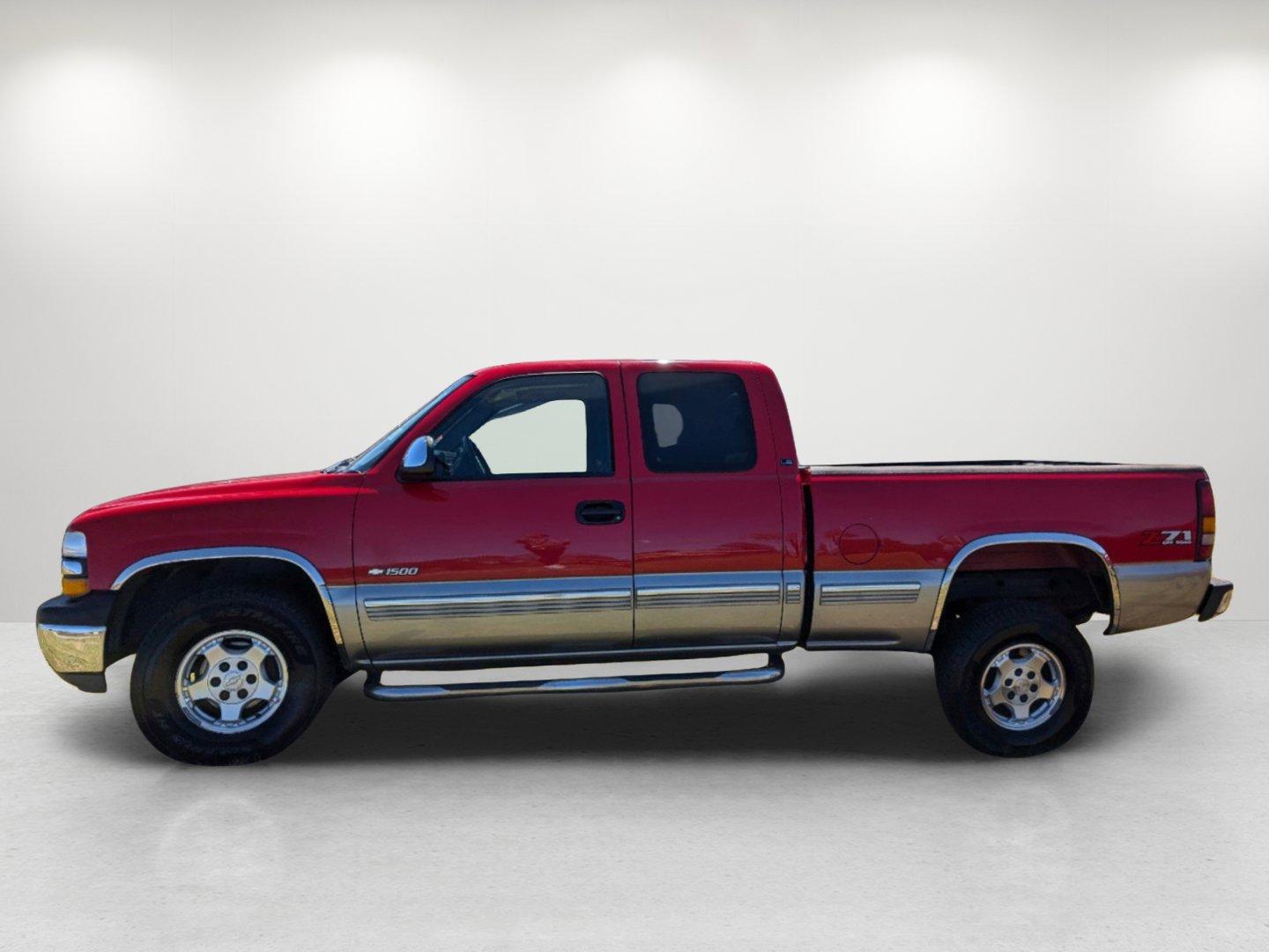 2001 /Graphite Chevrolet Silverado 1500 LS (1GCEK19T41E) with an Gas V8 5.3L/325 engine, 4-Speed Automatic w/OD, Electronic transmission, located at 3959 U.S. 80 W, Phenix City, AL, 36870, (334) 297-4885, 32.469296, -85.135185 - 2001 Chevrolet Silverado 1500 LS - Photo#6