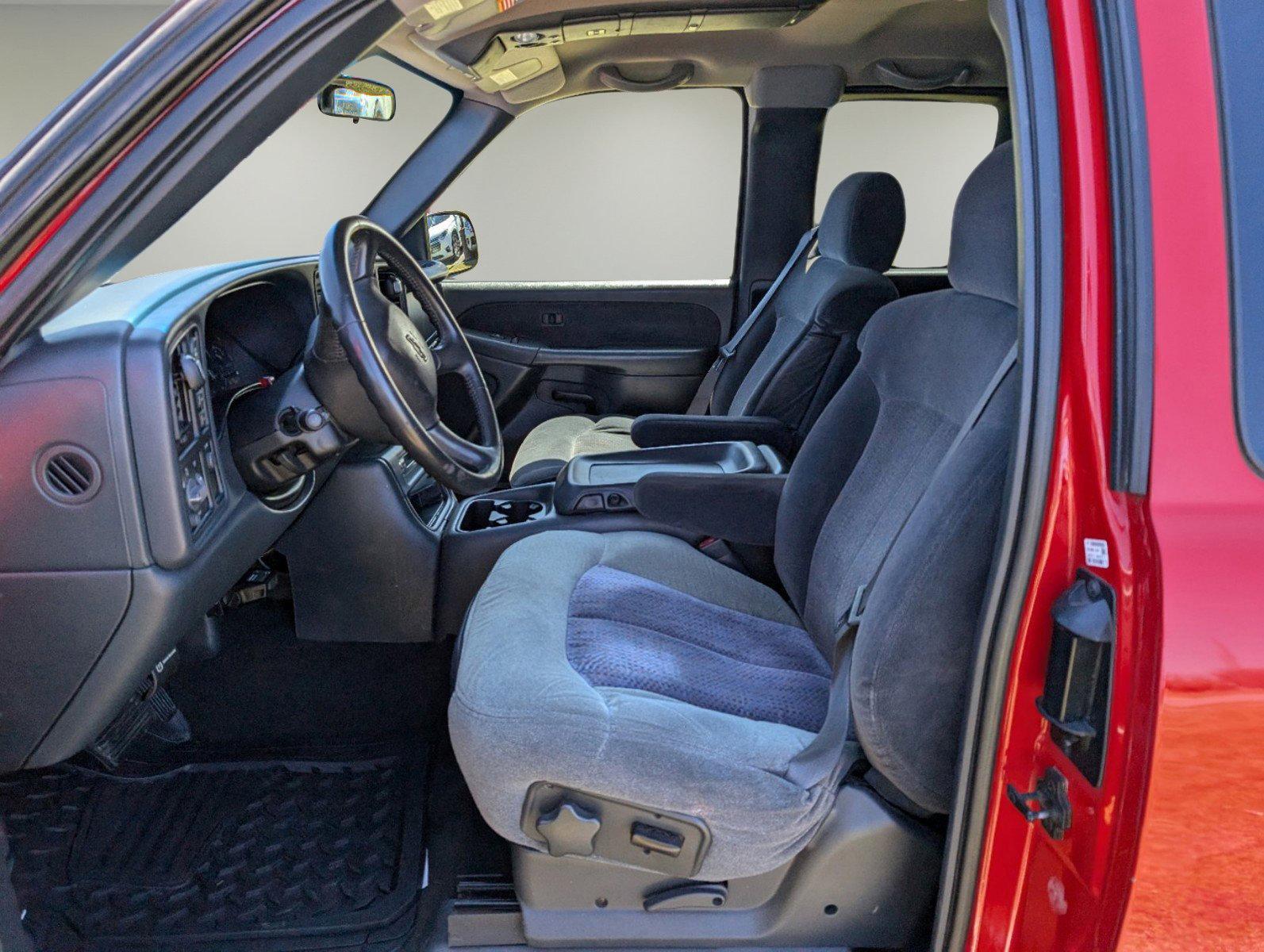 2001 /Graphite Chevrolet Silverado 1500 LS (1GCEK19T41E) with an Gas V8 5.3L/325 engine, 4-Speed Automatic w/OD, Electronic transmission, located at 3959 U.S. 80 W, Phenix City, AL, 36870, (334) 297-4885, 32.469296, -85.135185 - 2001 Chevrolet Silverado 1500 LS - Photo#9