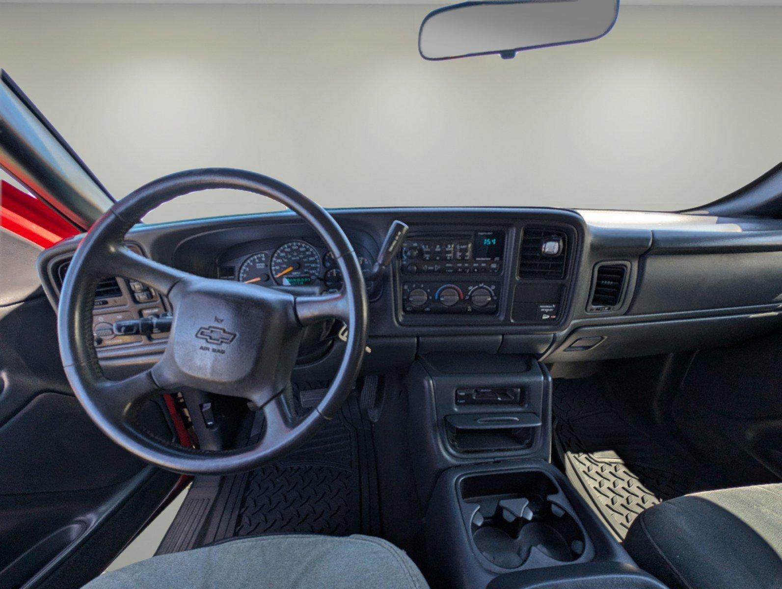 2001 /Graphite Chevrolet Silverado 1500 LS (1GCEK19T41E) with an Gas V8 5.3L/325 engine, 4-Speed Automatic w/OD, Electronic transmission, located at 3959 U.S. 80 W, Phenix City, AL, 36870, (334) 297-4885, 32.469296, -85.135185 - 2001 Chevrolet Silverado 1500 LS - Photo#11