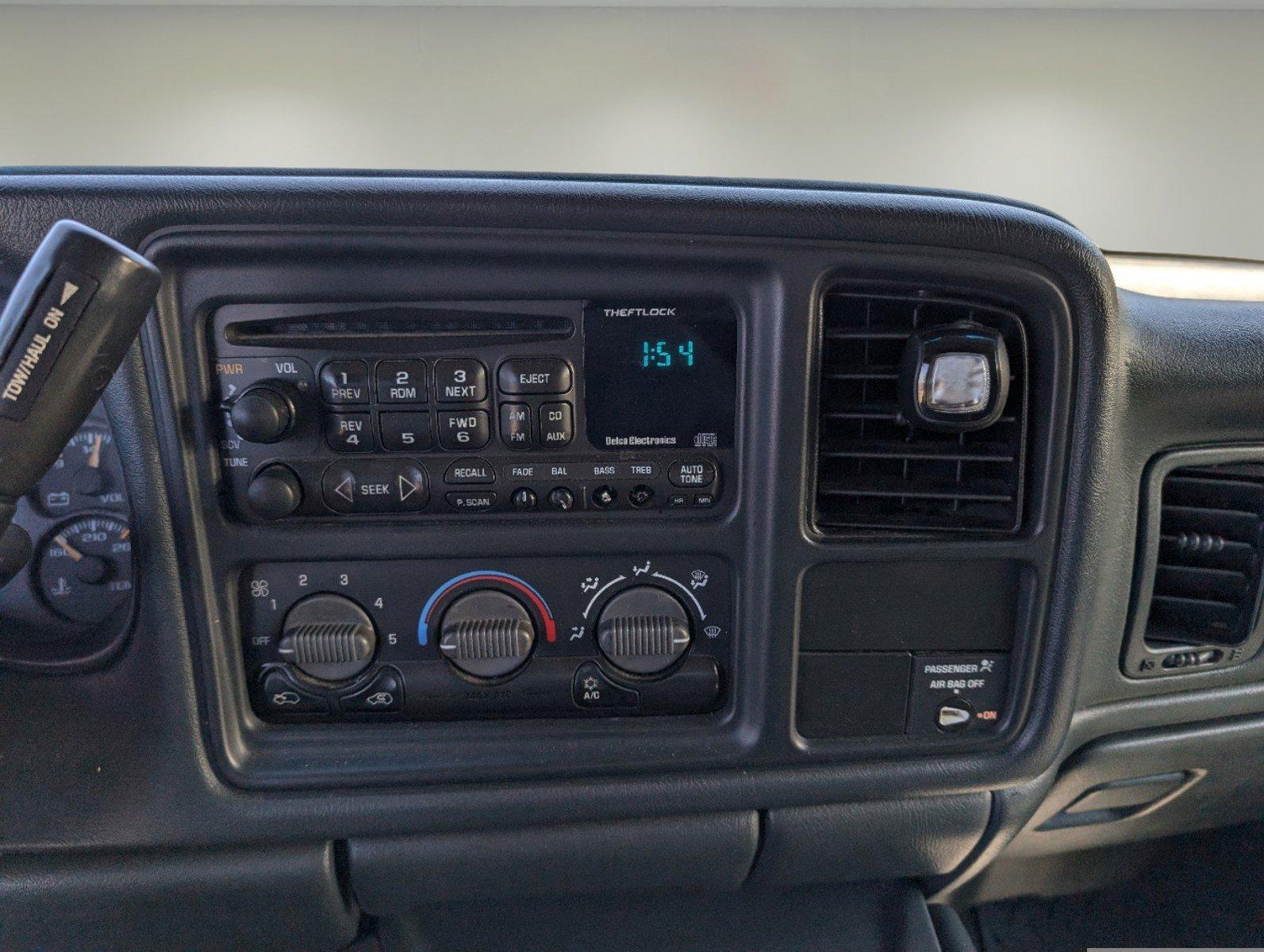 2001 /Graphite Chevrolet Silverado 1500 LS (1GCEK19T41E) with an Gas V8 5.3L/325 engine, 4-Speed Automatic w/OD, Electronic transmission, located at 3959 U.S. 80 W, Phenix City, AL, 36870, (334) 297-4885, 32.469296, -85.135185 - 2001 Chevrolet Silverado 1500 LS - Photo#12