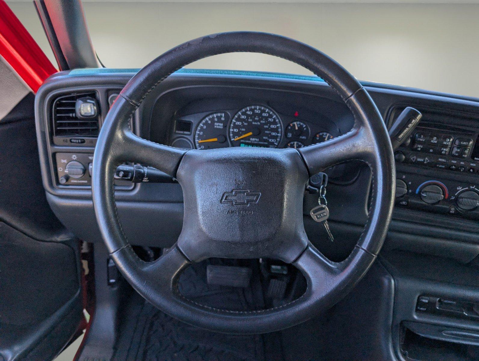 2001 /Graphite Chevrolet Silverado 1500 LS (1GCEK19T41E) with an Gas V8 5.3L/325 engine, 4-Speed Automatic w/OD, Electronic transmission, located at 3959 U.S. 80 W, Phenix City, AL, 36870, (334) 297-4885, 32.469296, -85.135185 - 2001 Chevrolet Silverado 1500 LS - Photo#15