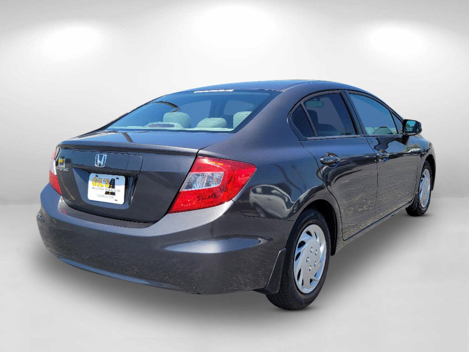 2012 Gray Honda Civic Sdn LX (19XFB2F52CE) with an Gas I4 1.8L/110 engine, 5-Speed Automatic transmission, located at 3959 U.S. 80 W, Phenix City, AL, 36870, (334) 297-4885, 32.469296, -85.135185 - 2012 Honda Civic Sdn LX - Photo#5