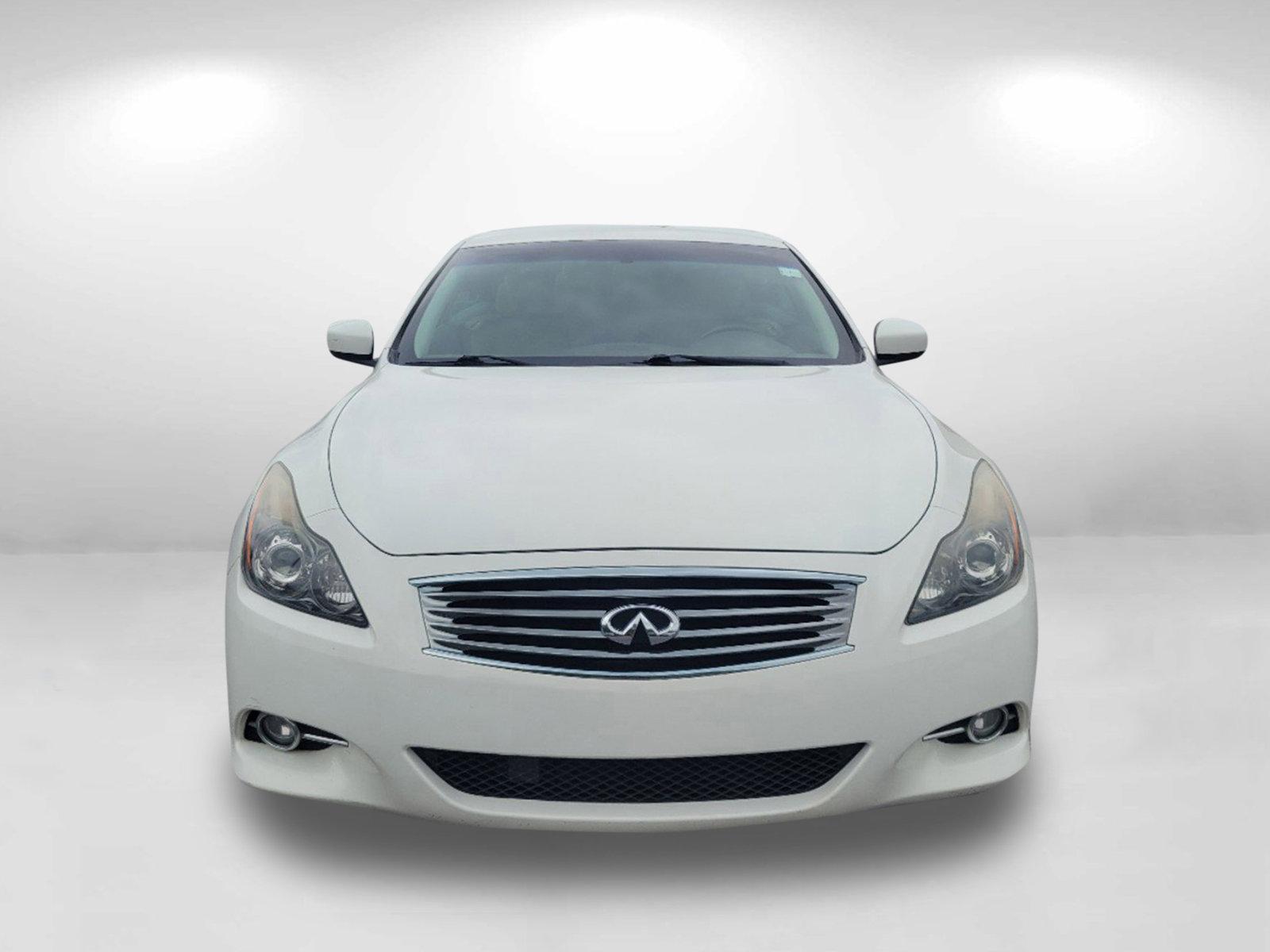 2013 Moonlight White /Wheat INFINITI G37 Convertible Base (JN1CV6FE7DM) with an Gas V6 3.7L/226 engine, 7-Speed Automatic w/OD transmission, located at 804 22nd Ave, Phenix City, AL, 36870, (334) 297-1860, 32.484749, -85.024475 - 2013 INFINITI G37 Convertible Base - Photo#1