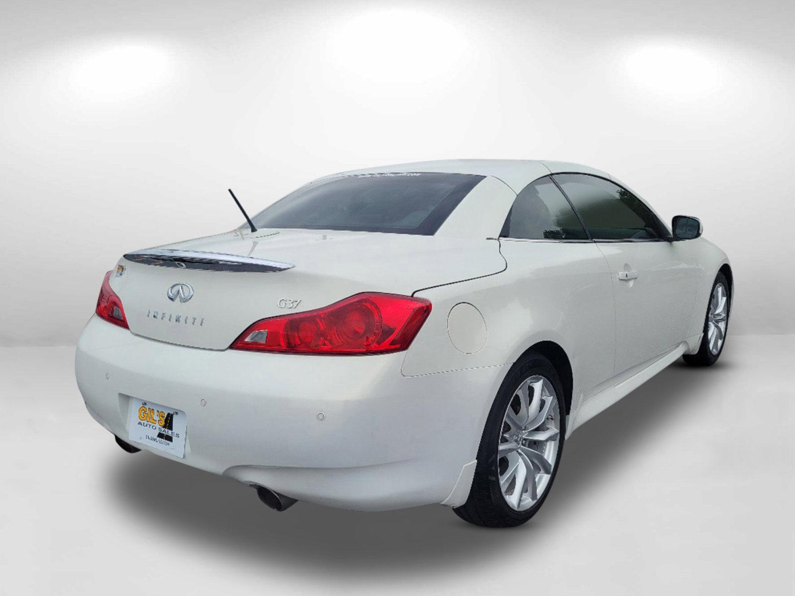 2013 Moonlight White /Wheat INFINITI G37 Convertible Base (JN1CV6FE7DM) with an Gas V6 3.7L/226 engine, 7-Speed Automatic w/OD transmission, located at 804 22nd Ave, Phenix City, AL, 36870, (334) 297-1860, 32.484749, -85.024475 - 2013 INFINITI G37 Convertible Base - Photo#4