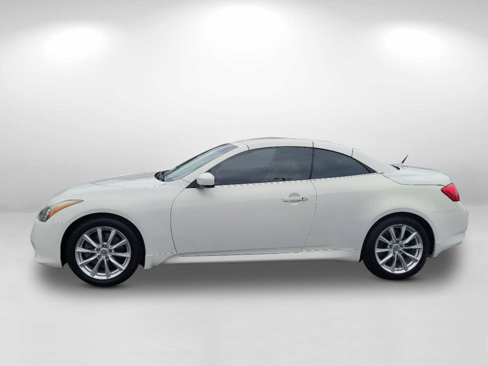 2013 Moonlight White /Wheat INFINITI G37 Convertible Base (JN1CV6FE7DM) with an Gas V6 3.7L/226 engine, 7-Speed Automatic w/OD transmission, located at 804 22nd Ave, Phenix City, AL, 36870, (334) 297-1860, 32.484749, -85.024475 - 2013 INFINITI G37 Convertible Base - Photo#7