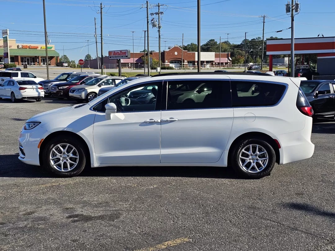 2022 Bright White Clearcoat /Black/Alloy/Black Chrysler Pacifica Touring L (2C4RC1BG2NR) with an Other engine, located at 3959 U.S. 80 W, Phenix City, AL, 36870, (334) 297-4885, 32.469296, -85.135185 - ### Elevate Your Family Adventures with the 2022 Chrysler Pacifica at Gils Auto - Phenix City!<br /> <br /> Are you ready to transform your family outings and daily commutes into extraordinary journeys? The 2022 Chrysler Pacifica is here to elevate your adventures, making it the perfect vehicle for - Photo#7