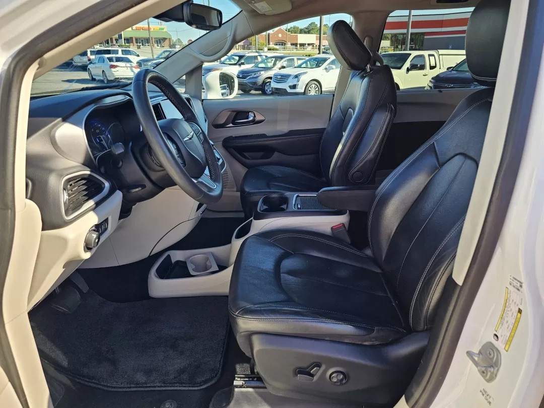2022 Bright White Clearcoat /Black/Alloy/Black Chrysler Pacifica Touring L (2C4RC1BG2NR) with an Other engine, located at 3959 U.S. 80 W, Phenix City, AL, 36870, (334) 297-4885, 32.469296, -85.135185 - ### Elevate Your Family Adventures with the 2022 Chrysler Pacifica at Gils Auto - Phenix City!<br /> <br /> Are you ready to transform your family outings and daily commutes into extraordinary journeys? The 2022 Chrysler Pacifica is here to elevate your adventures, making it the perfect vehicle for - Photo#9