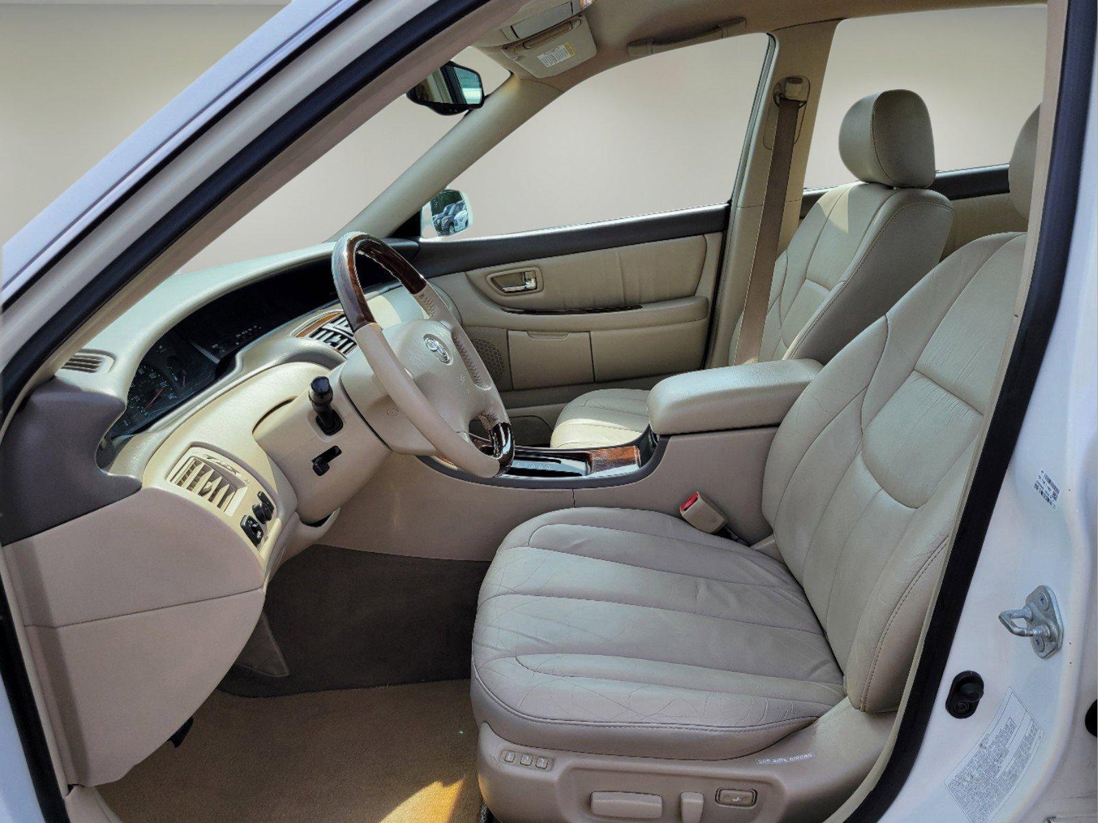 2003 White Toyota Avalon XLS (4T1BF28B23U) with an Gas V6 3.0L/183 engine, 4-Speed Automatic w/OD transmission, located at 7000 Northlake Connector, Columbus, GA, 31904, (706) 987-8085, 32.524975, -84.978134 - 2003 Toyota Avalon XLS - Photo#8