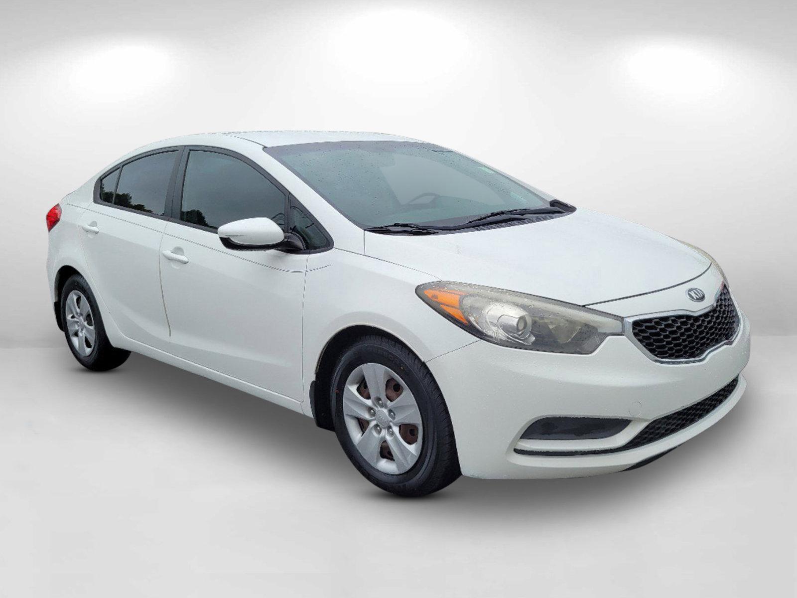 2016 Clear White /Black Kia Forte LX (KNAFK4A6XG5) with an Regular Unleaded I-4 1.8 L/110 engine, 6-Speed Automatic w/OD transmission, located at 7000 Northlake Connector, Columbus, GA, 31904, (706) 987-8085, 32.524975, -84.978134 - 2016 Kia Forte LX - Photo#2