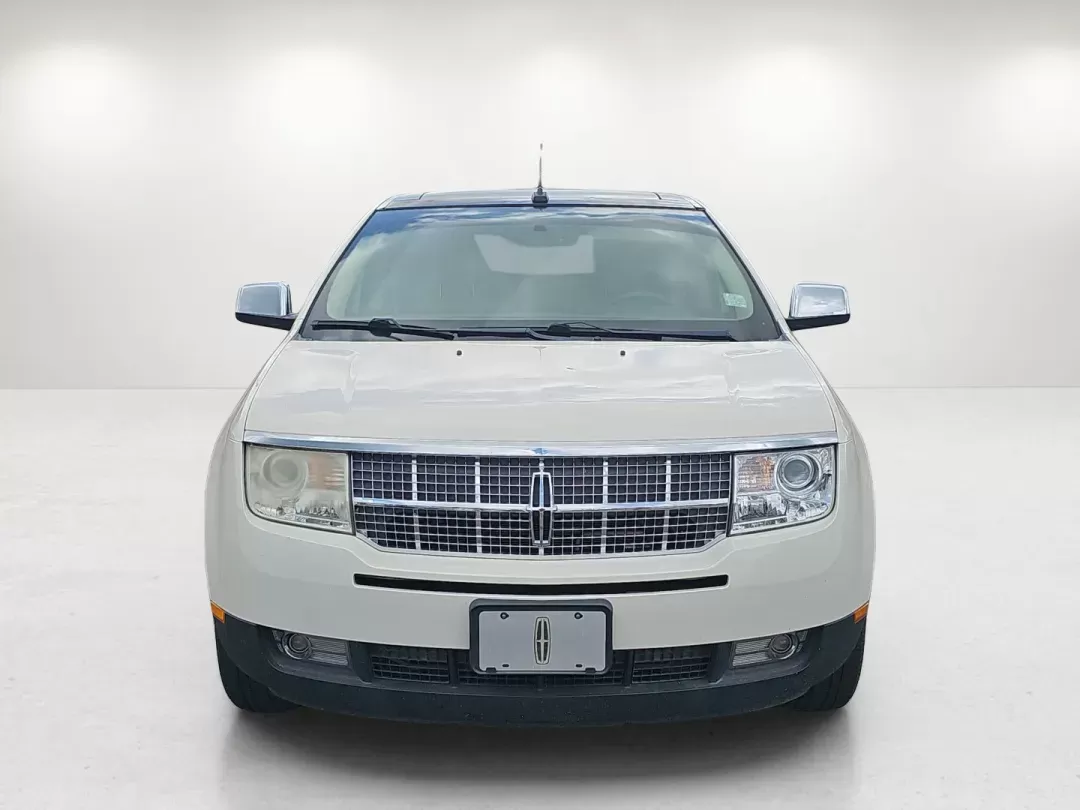 2008 Lincoln MKX (2LMDU68C88B) with an Gas V6 3.5L/213 engine, 6-Speed Automatic w/OD transmission, located at 521 Old Farm Lane Rd, Prattville, AL, 36066, (334) 325-1505, 32.482460, -86.416367 - 2008 Lincoln MKX - Photo#2