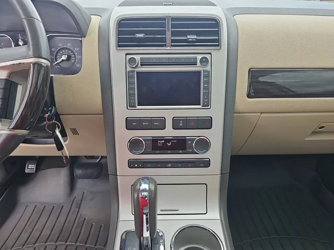 2008 Lincoln MKX (2LMDU68C88B) with an Gas V6 3.5L/213 engine, 6-Speed Automatic w/OD transmission, located at 521 Old Farm Lane Rd, Prattville, AL, 36066, (334) 325-1505, 32.482460, -86.416367 - 2008 Lincoln MKX - Photo#13