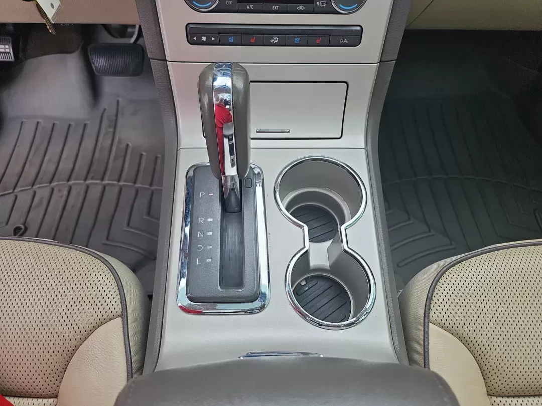 2008 Lincoln MKX (2LMDU68C88B) with an Gas V6 3.5L/213 engine, 6-Speed Automatic w/OD transmission, located at 521 Old Farm Lane Rd, Prattville, AL, 36066, (334) 325-1505, 32.482460, -86.416367 - 2008 Lincoln MKX - Photo#14