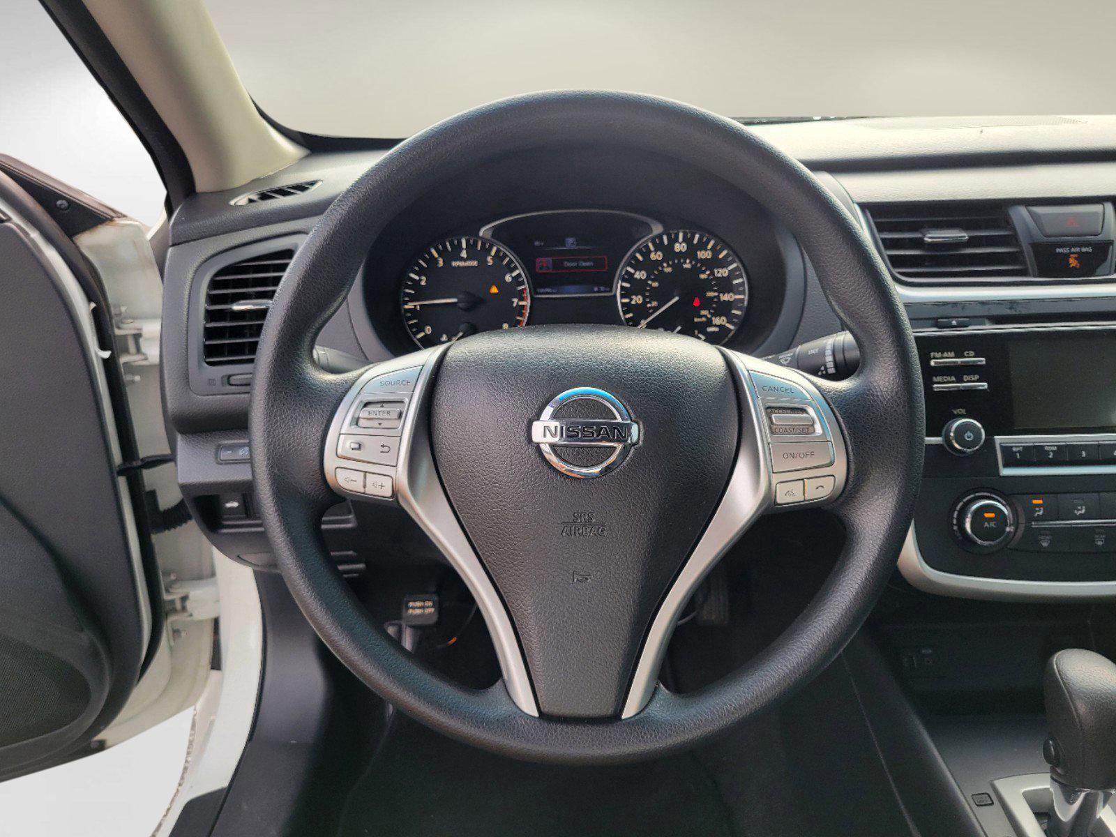 2016 White Nissan Altima 2.5 (1N4AL3AP4GC) with an Regular Unleaded I-4 2.5 L/152 engine, 1-Speed CVT w/OD transmission, located at 5115 14th Ave., Columbus, GA, 31904, (706) 323-0345, 32.511494, -84.971046 - 2016 Nissan Altima 2.5 - Photo#12