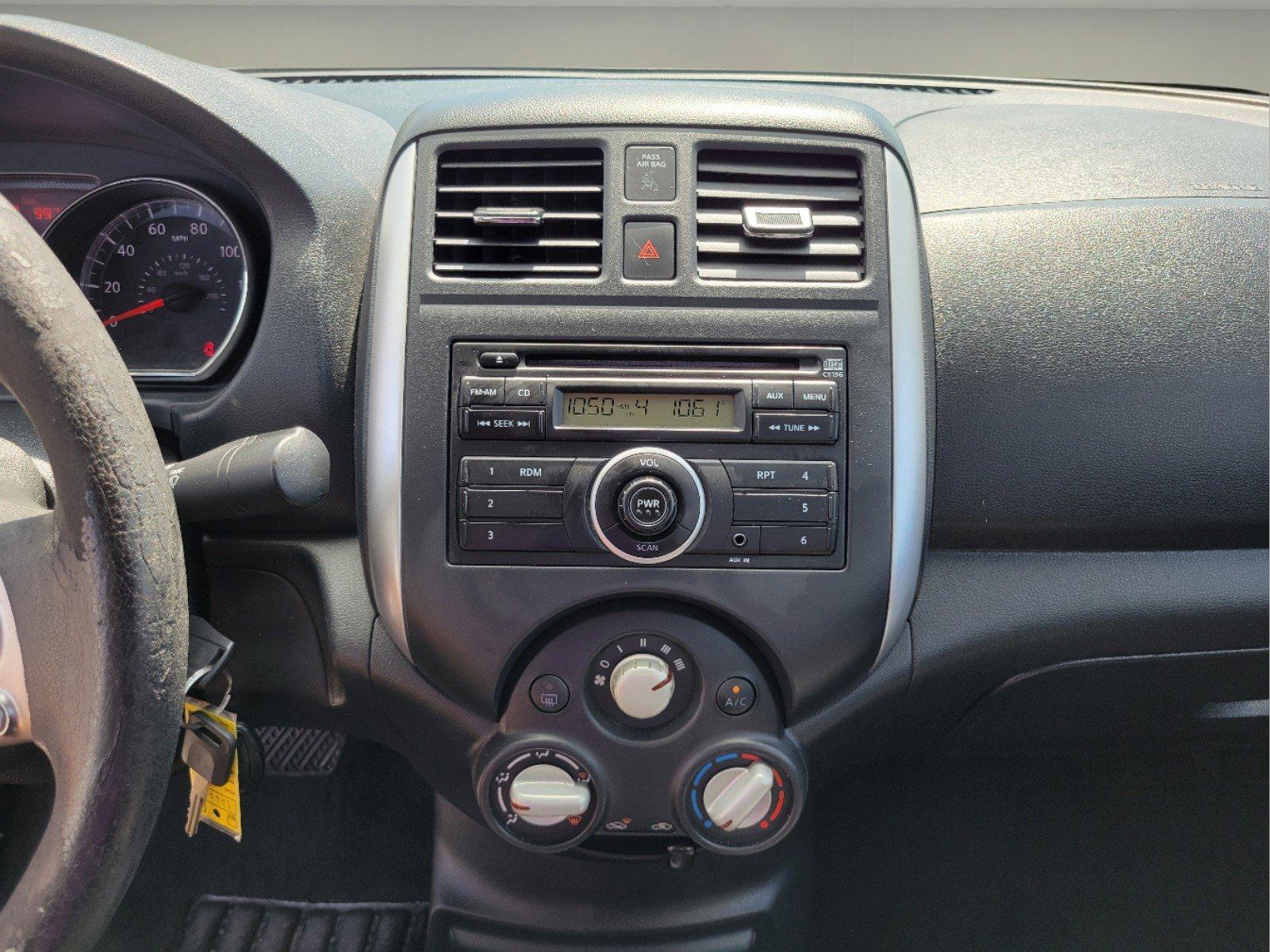 2014 Titanium /Charcoal Nissan Versa SV (3N1CN7AP4EL) with an Regular Unleaded I-4 1.6 L/98 engine, 1-Speed CVT w/OD transmission, located at 1430 Gateway Drive, Opelika, AL, 36801, (334) 239-0944, 32.637871, -85.409790 - 2014 Nissan Versa SV - Photo#15